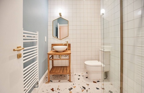 South Cliff Apartment | Bay View Double Cabana