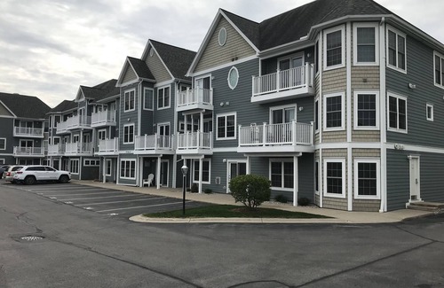 Traverse City Condo | Bay View, Downtown Condo, New Listing (see our reviews at VRBO #484395)