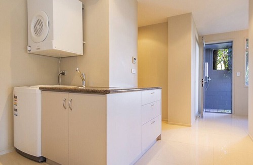 Whitianga Cottage | Bay View Escape - Whitianga Holiday Home