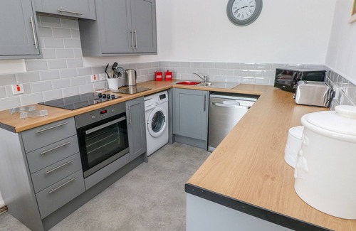 Penycwm Cottage | BAY VIEW FARMHOUSE, family friendly, with a garden in Solva