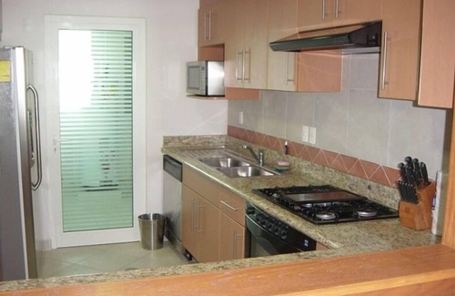 Ixtapa Condo | Bay View Grand - Beachfront Luxury Condo - 3BR/4BA