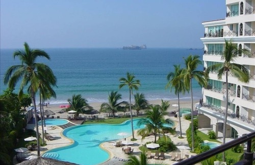 Ixtapa Condo | Bay View Grand - Beachfront Luxury Condo - 3BR/4BA