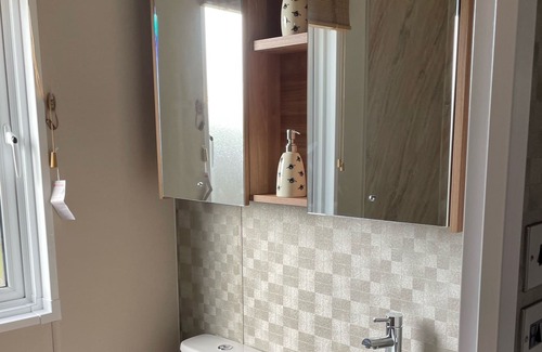 Brixham Cabin | Bay View Luxury Lodge ( pet friendly )