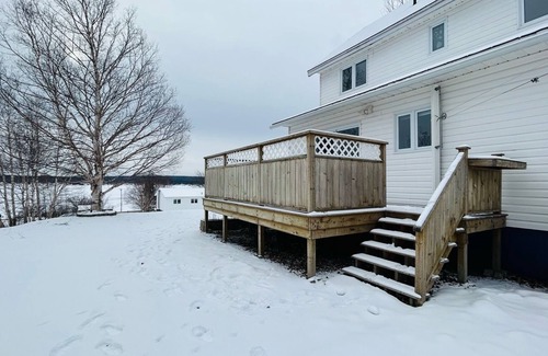 Botwood House | Bay View Retreat, quiet and private getaway, easy access to trails