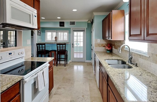 Rockport House | Bay View Sanctuary | Canal-Front + Dock & Dogs Allowed!