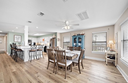 Terramar Beach House | Bay Vista | A Bayfront Retreat