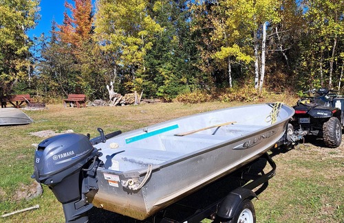 Shining Tree Cottage | Bay Wolf Camp is in Shining Tree, Ontario. Email or call us for more details.