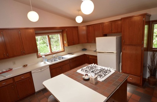 East Orleans House | Bayberry House: 5 Min Walk to Boat Launch, 5 Min Drive to Nauset Beach, Full A/C