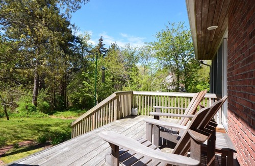 East Orleans House | Bayberry House: 5 Min Walk to Boat Launch, 5 Min Drive to Nauset Beach, Full A/C
