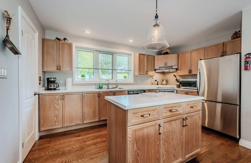 Lion's Head Cottage | Baycrest: Waterfront Escape