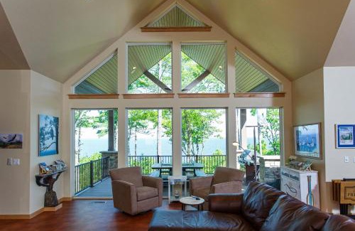 Sturgeon Bay House | Baydream Believer by Simple Life Rentals