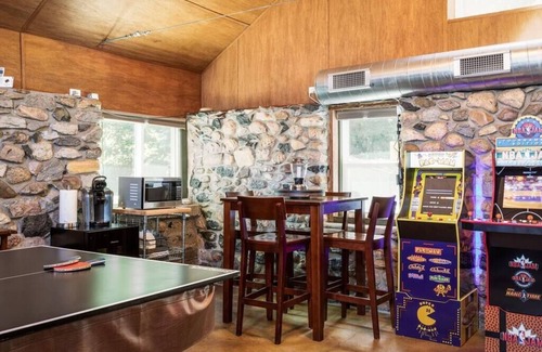 Traverse City House | Baydream Believer: Bay Views and Minutes to TC