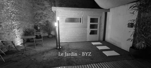 Bayeux Villa | Bayeuzen Le Jardin - Nuit Romantique et Spa Privatif Bayeux