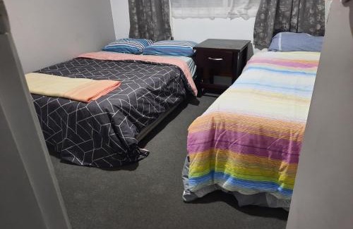 Mount Maunganui House | Bayfair Backpack House