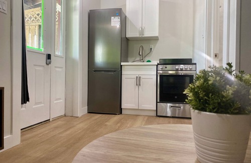 Bluewater Apartment | Bayfield Retreat 15min From Grand Bend Pool Hot Tub Full Kitchens 8