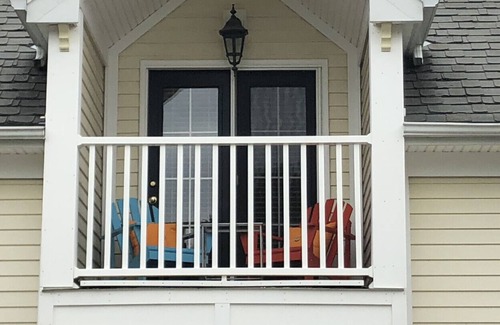 Bayfield Apartment | Bayfield Village Coach