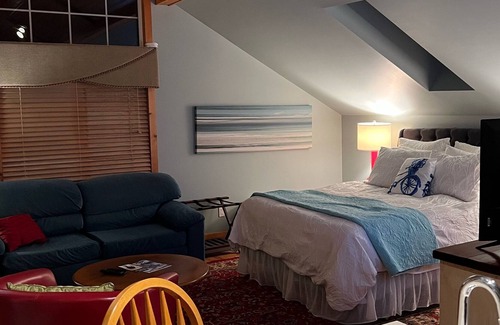 Bayfield Apartment | Bayfield Village Coach