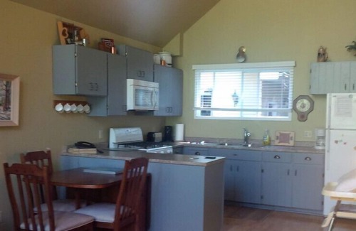 Bayfield Cottage | Bayfield Village - Vader Cottage - Ontario