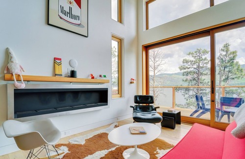 Bayfield House | Bayfield Waterfront Cabin: Game Room & Lake Views!