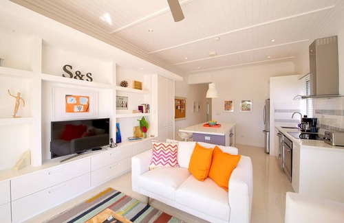 Governor's Harbour Apartment | Bayfront 1BR Apt - Central Location & GREAT Rates!