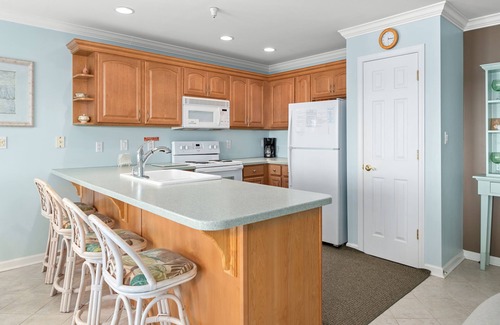 Ocean City Condo | Bayfront, 2 br with pool, walk to beach, boardwalk and FishTales