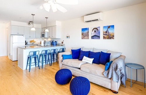 North Truro Apartment | Bayfront, 2-Level Condo w/Beach Access, 3 Decks, WiFi & Bay Views at Sunset