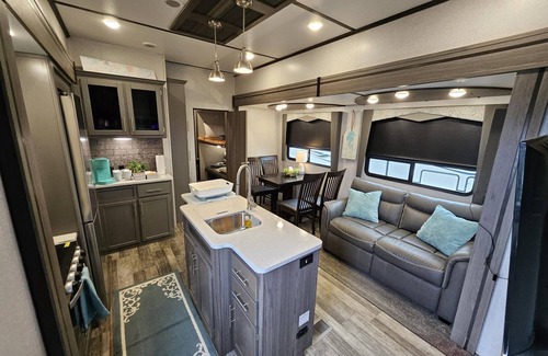 Port Bolivar House | Bayfront Bliss – Solitude 5th Wheel - Sleeps 6