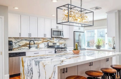 Baldwin Harbor House | Bayfront Brand New Reno with Hot Tub, Pool & Beach