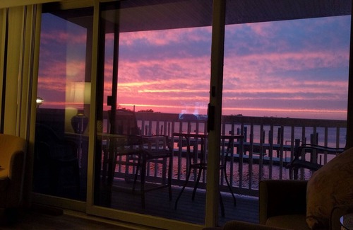 North End House | Bayfront Escape: 2-Bedroom Condo with Spectacular Bay Views in Ocean City, NJ!