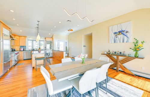 Patchogue House | Bayfront Home in Patchogue w/Deck & Fishing Dock
