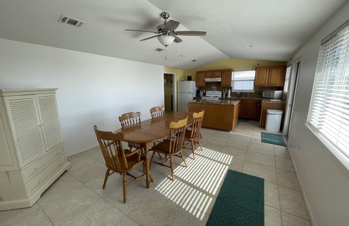 Rockport House | Bayfront Home w/NEW 240' Private Fishing Pier - 2/2, sleeps 6