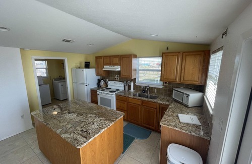 Rockport House | Bayfront Home w/NEW 240' Private Fishing Pier - 2/2, sleeps 6