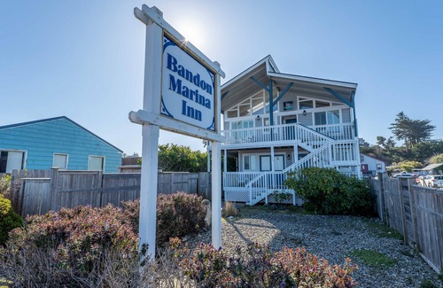 Bandon House | Bayfront Master Suite | Bandon Marina Inn