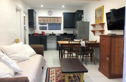 Linkside Apartment | Baylight Accommodation 3 Selfcatering 1 bedroom apartment sleeps 4