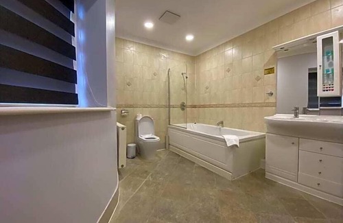 Slough Hotel | Baylis House Hotel