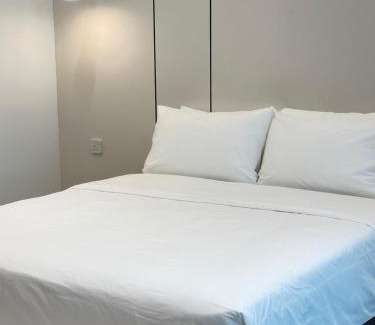 Likas Apartment | Bayluxe with Seaview