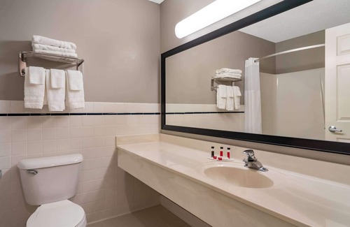 Baldwin Hotel | Baymont by Wyndham Baldwin