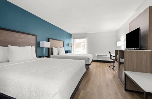 Batavia Hotel | Baymont by Wyndham Batavia - Darien Lake