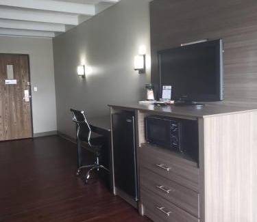 Bay City Hotel | Baymont by Wyndham Bay City