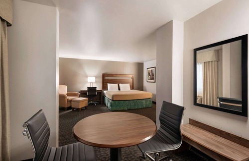 Cheektowaga Hotel | Baymont by Wyndham Buffalo