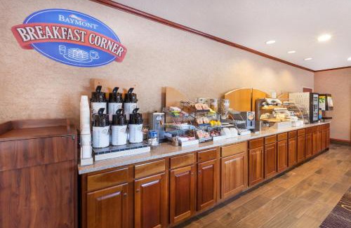 Chelsea Hotel | Baymont by Wyndham Chelsea