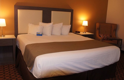 Alsip Hotel | Baymont by Wyndham Chicago/Alsip