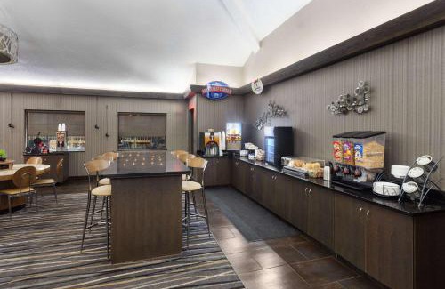 Akron Hotel | Baymont by Wyndham Copley Akron