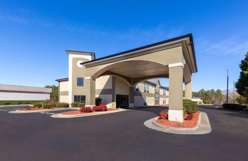 Creedmoor Hotel | Baymont by Wyndham Creedmoor