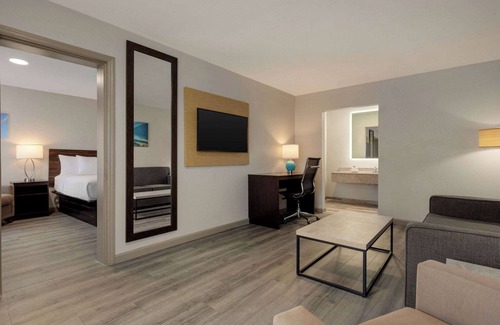 Emporia Hotel | Baymont By Wyndham Emporia Va