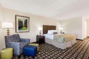 Erie Hotel | Baymont by Wyndham Erie