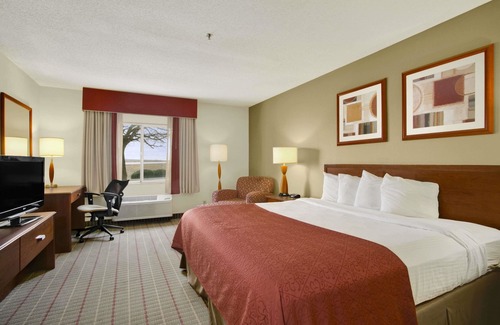 Haubstadt Hotel | Baymont by Wyndham Evansville North/Haubstadt