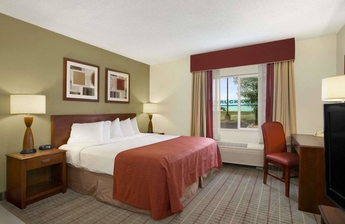 Haubstadt Hotel | Baymont by Wyndham Evansville North/Haubstadt