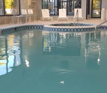 Flat Rock Hotel | Baymont by Wyndham Flat Rock