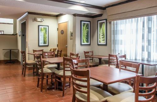 Flat Rock Hotel | Baymont by Wyndham Flat Rock